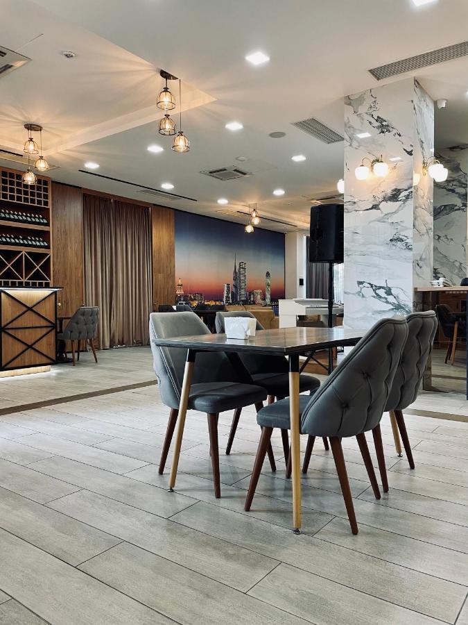 First Line New Boulevard Батуми Экстерьер фото